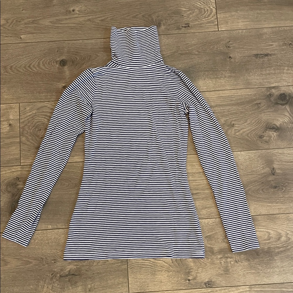 H&M Divided Navy and White Striped Turtleneck